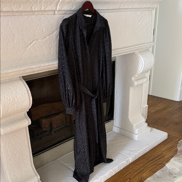 Black Long-Sleeve Shirt Dress - Picture 5 of 6